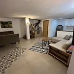 아파트 House *