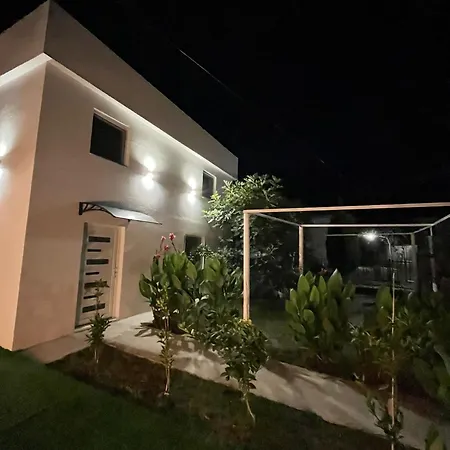 House דירה
